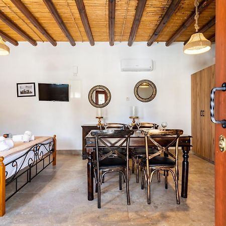 Stone Court Boutique Studios Miliou Esterno foto